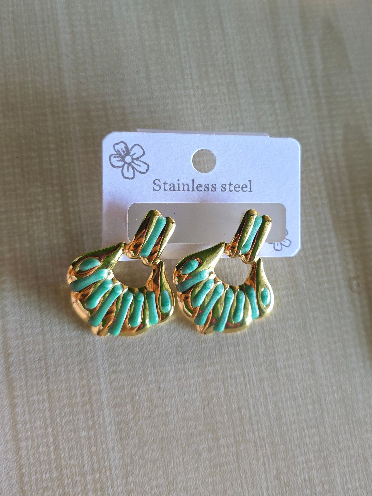 Arete esmaltado
