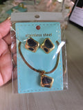 Conjunto aretes y cadena plana
