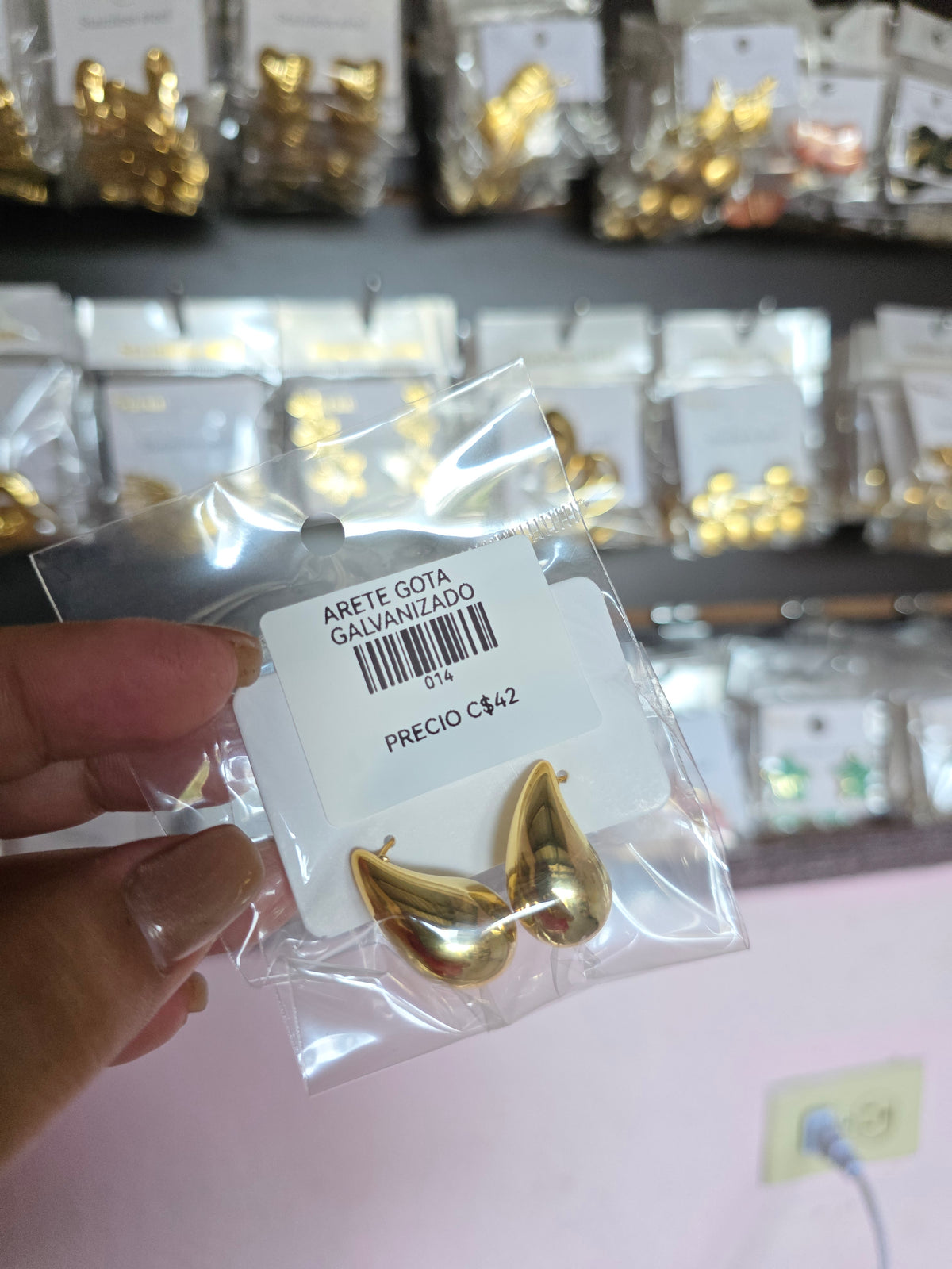 Arete gota material galvanizado