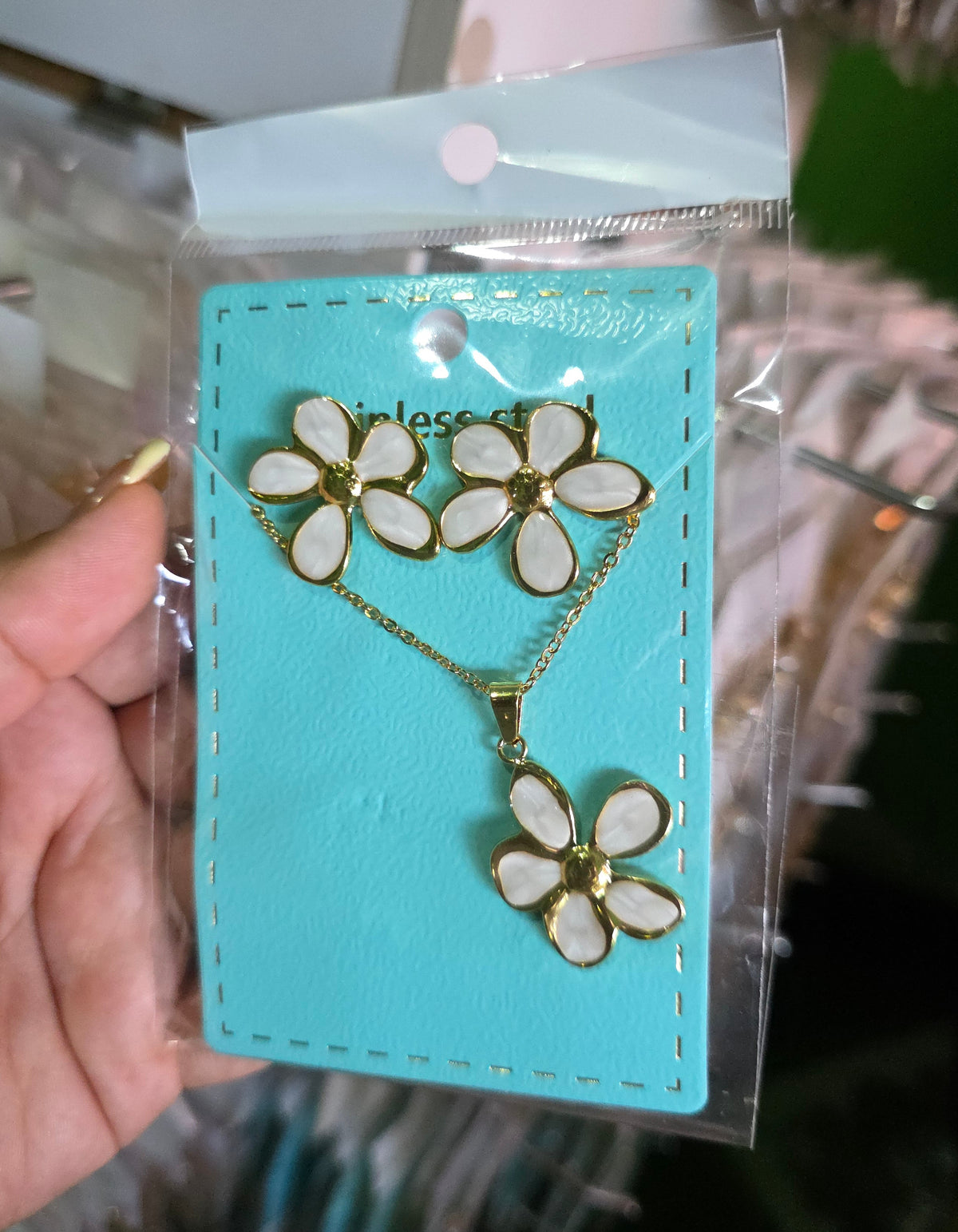 Conjunto aretes y cadena esmaltado