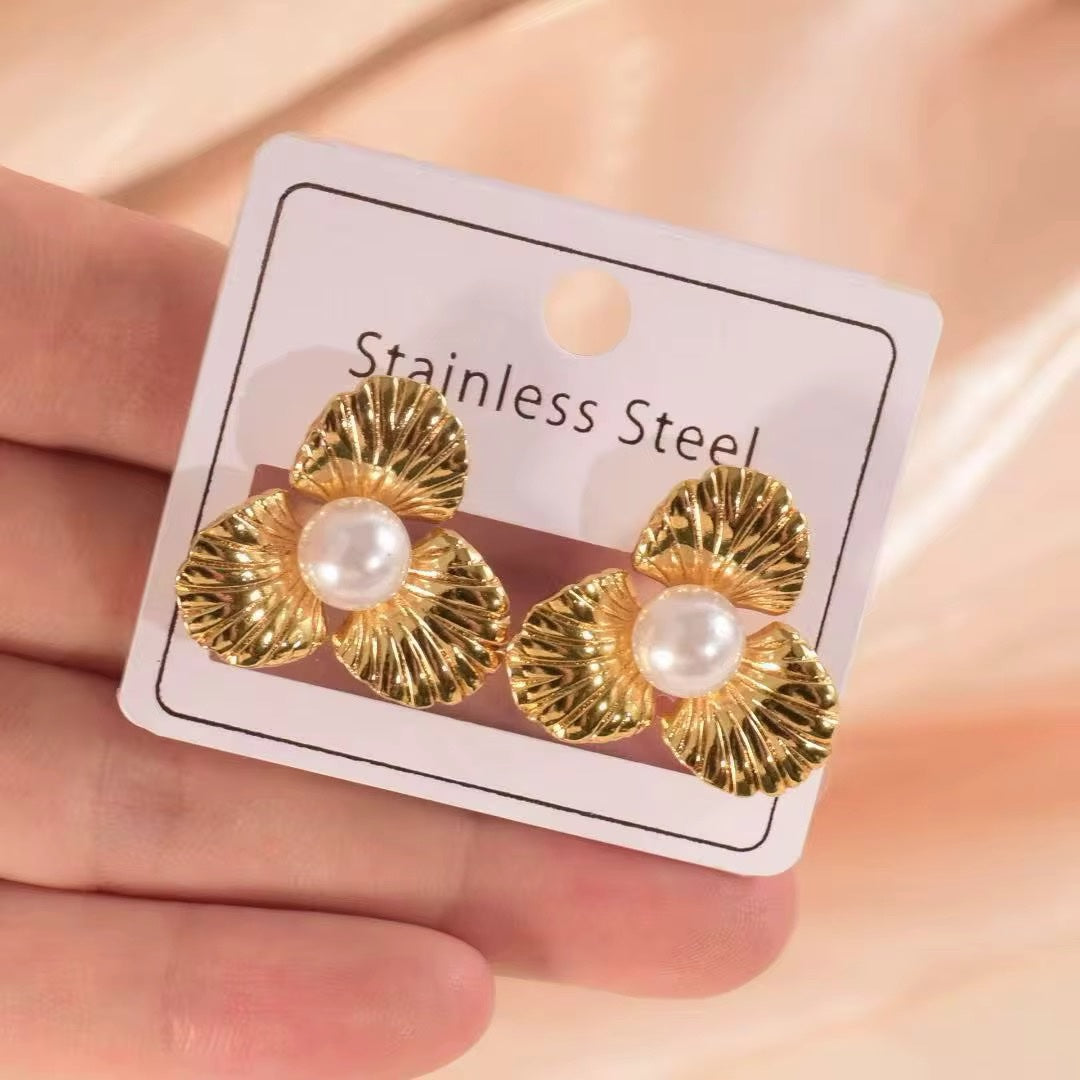 Aretes dorado acero