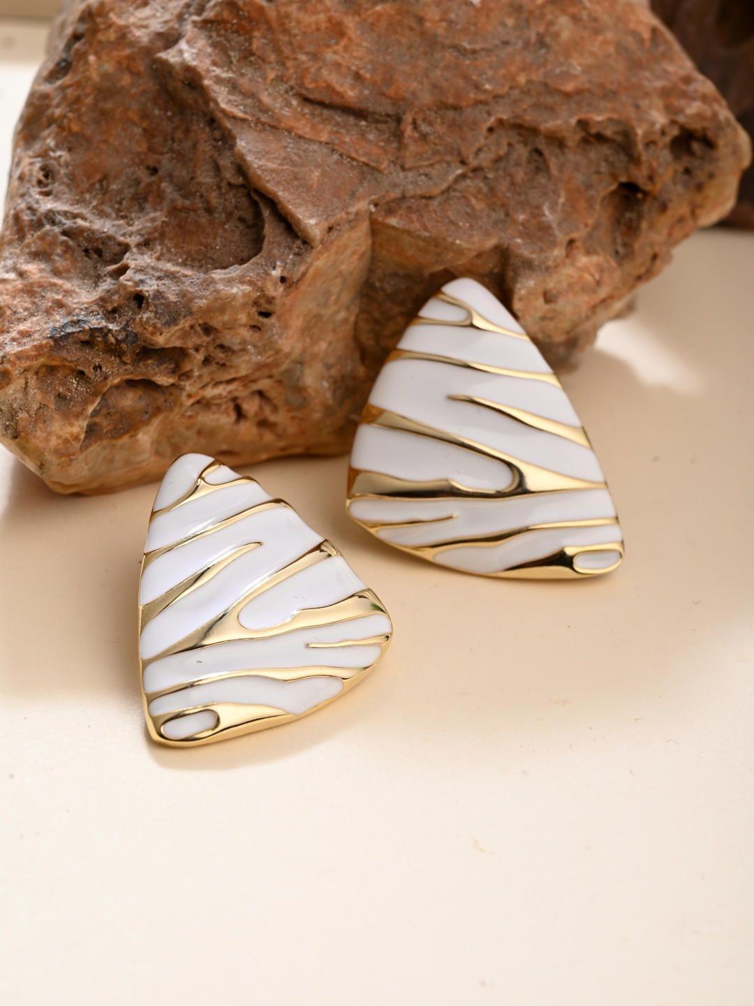 Arete esmaltado