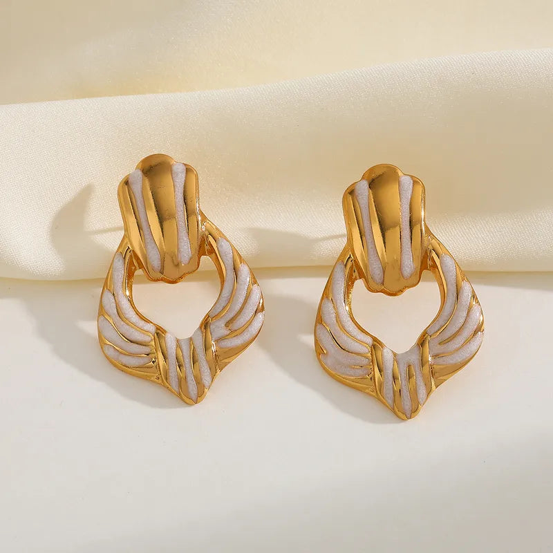 Arete esmaltado