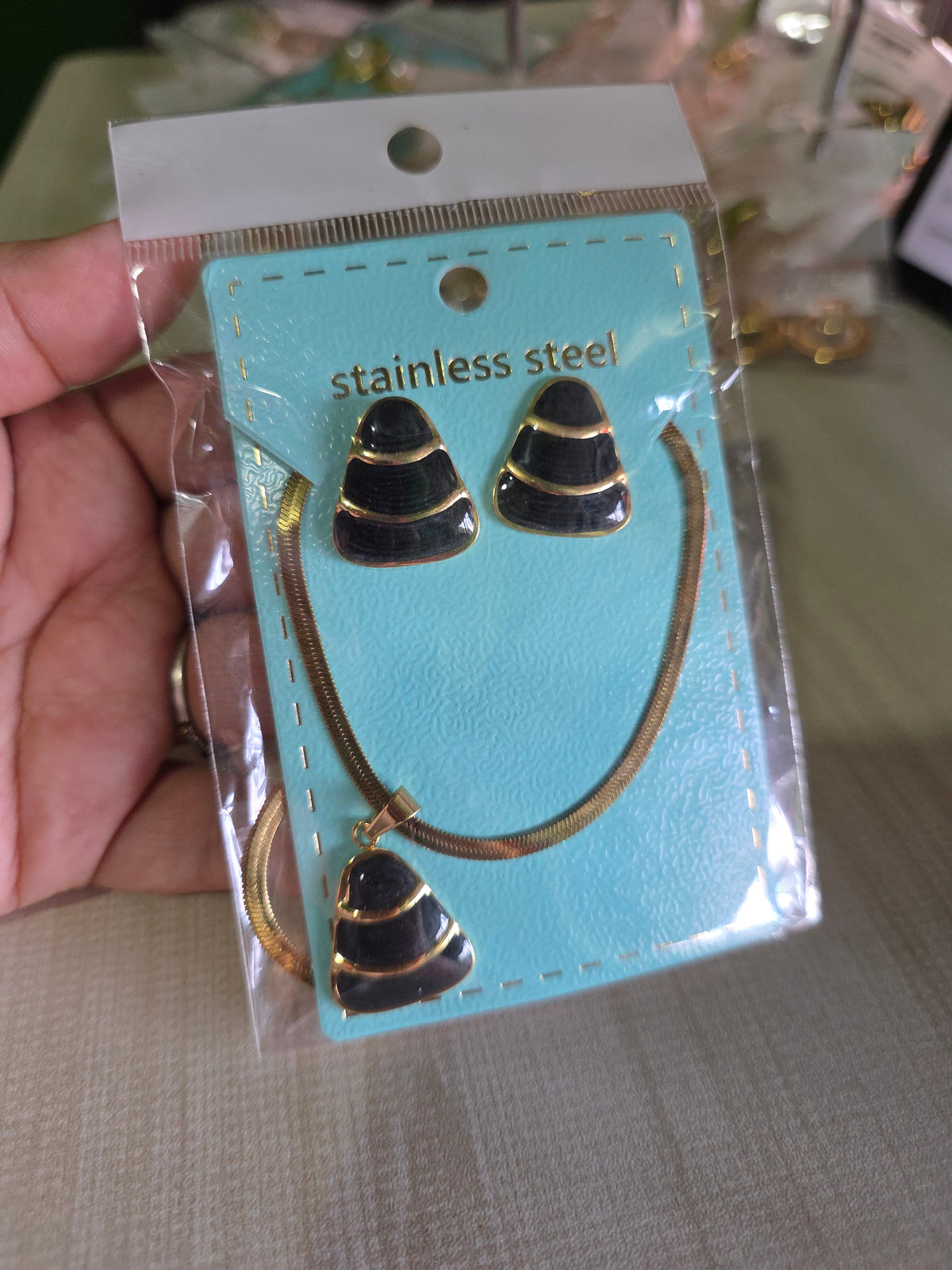 Conjunto aretes y cadena plana